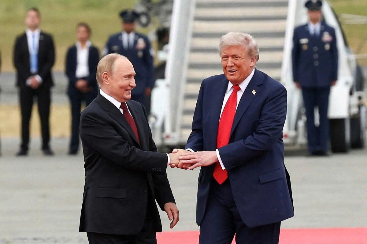 Toàn cảnh cuộc gặp lịch sử của ông Trump và ông Putin